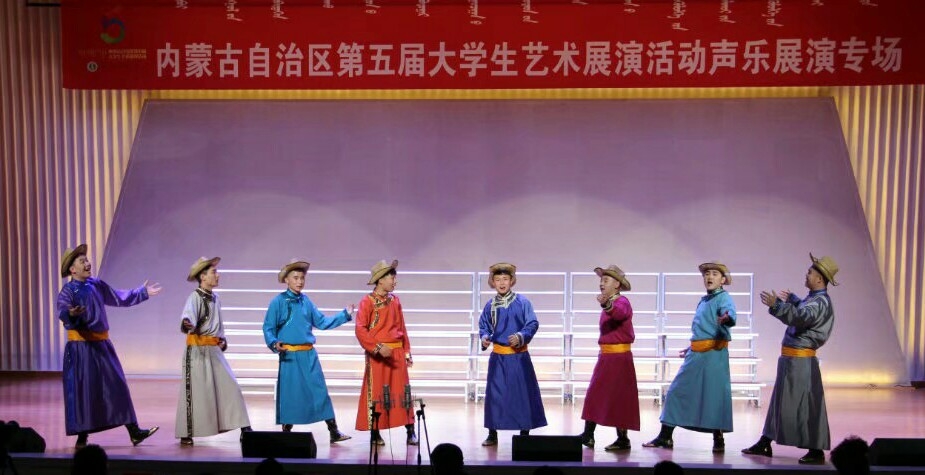 展演男合唱.jpg