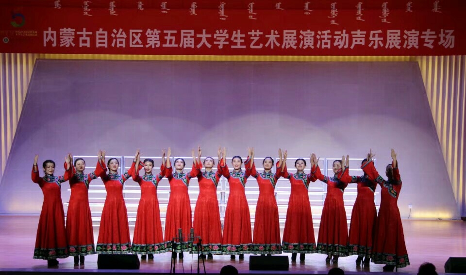 展演女小合唱.jpg